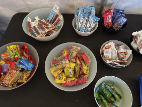 Novena Snacks service